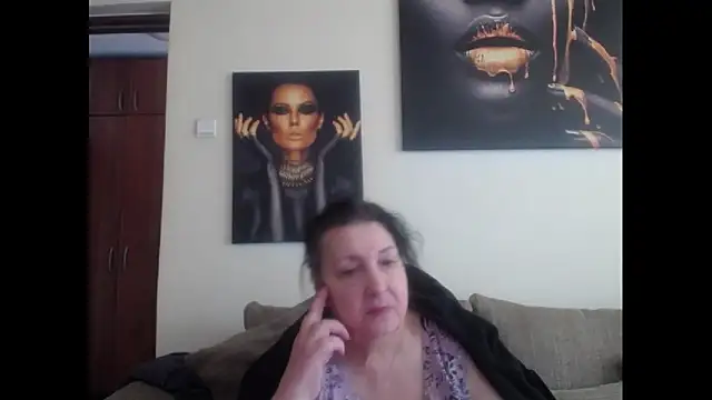 maturekorine online show from April 13, 9:04 am