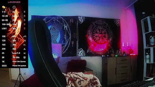 miss jenna lovee online show from April 17, 12:13 am