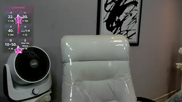 Snapshot of boylittle19cm chatting on November 6, 12:39 pm boylittle19cm online show from November 6, 12:39 pm