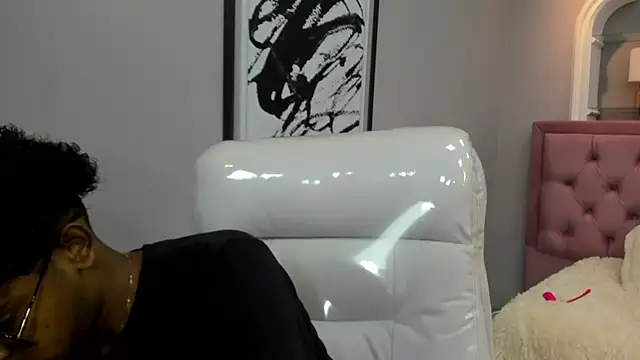 Snapshot of boylittle19cm chatting on November 19, 12:27 pm boylittle19cm online show from November 19, 12:27 pm