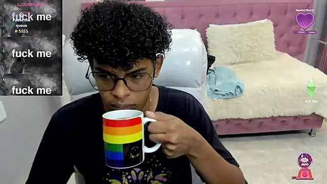 Snapshot of boylittle19cm chatting on November 27, 12:29 pm boylittle19cm online show from November 27, 12:29 pm