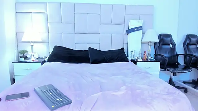 IsisLoveyes  online show from November 25, 12:32 am