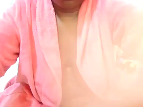 Snapshot of just_lela chatting on June 27, 9:20 pm just lela online show from June 27, 9:20 pm