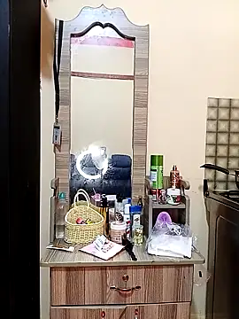 Snapshot of hairy_pussy4 chatting on April 2, 7:17 am hairy pussy4 online show from April 2, 7:17 am