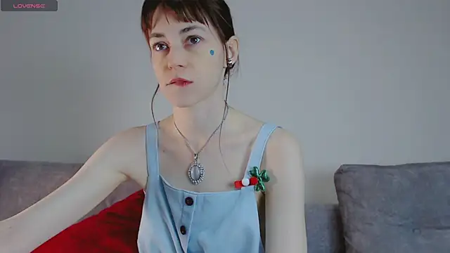 Snapshot of Amina_Barbarian chatting on December 17, 2:22 pm Amina Barbarian online show from December 17, 2:22 pm