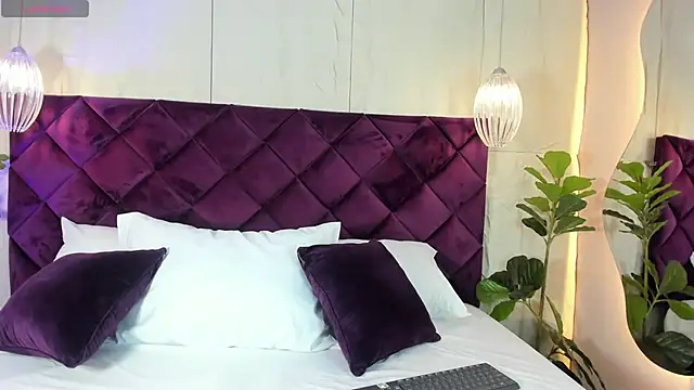 LindsyCater online show from January 10, 11:56 am