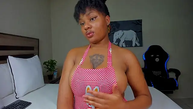 Renee-18 online show from November 2, 11:18 pm