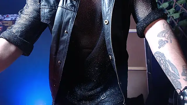 Snapshot of Dicaprioo_ chatting on October 14, 6:20 pm Dicaprioo online show from October 14, 6:20 pm