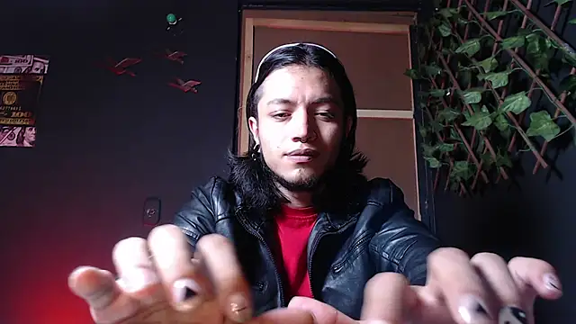 Snapshot of Dicaprioo_ chatting on October 16, 3:29 am Dicaprioo online show from October 16, 3:29 am