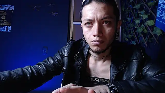 Snapshot of Dicaprioo_ chatting on November 8, 6:46 am Dicaprioo online show from November 8, 6:46 am