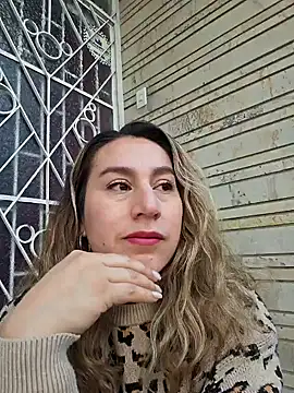 RubbyTaylor online show from October 18, 11:11 am