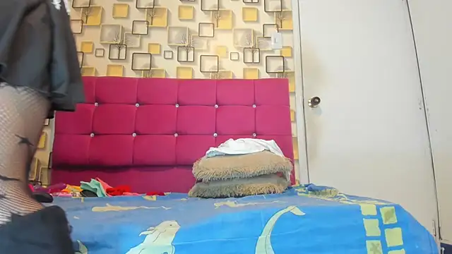 Snapshot of LITLESTAR chatting on October 17, 6:43 pm LITLESTAR online show from October 17, 6:43 pm