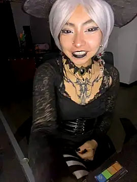 Snapshot of _Gothiccbitch_ chatting on October 9, 7:50 am Gothiccbitch online show from October 9, 7:50 am