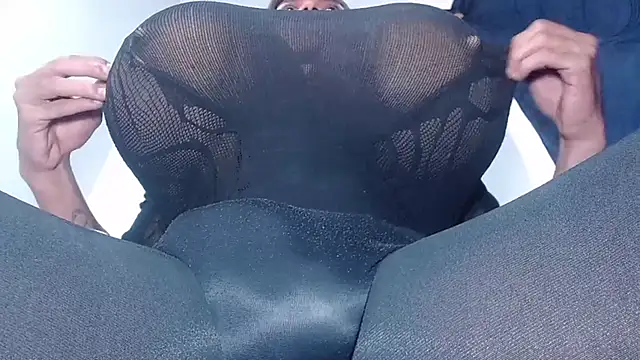 Snapshot of andreablackcock chatting on August 7, 5:26 pm andreablackcock online show from August 7, 5:26 pm