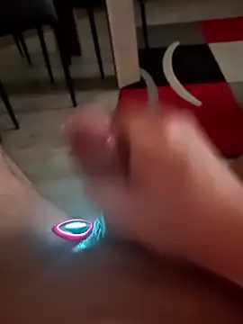 Szeltolo001 online show from February 9, 3:43 am