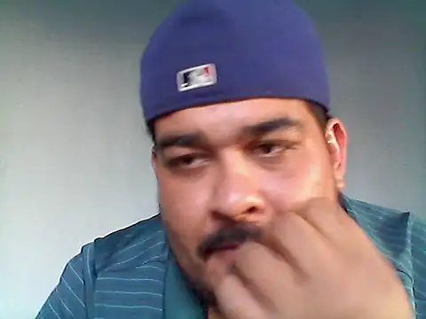 Snapshot of GILBERTHOR92 chatting on November 2, 10:34 pm GILBERTHOR92 online show from November 2, 10:34 pm