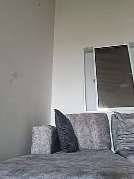 Snapshot of AllyTell chatting on November 1, 1:13 pm AllyTell online show from November 1, 1:13 pm