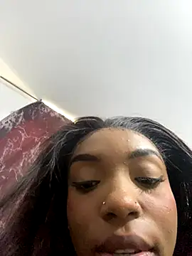 Snapshot of CahitlinBell chatting on October 19, 1:56 pm CahitlinBell online show from October 19, 1:56 pm