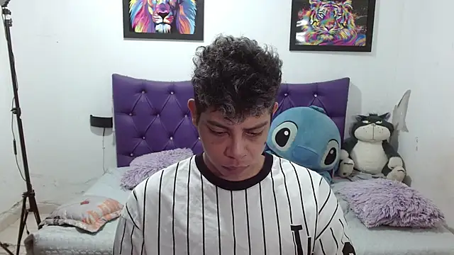 Wiiliam 20 online show from April 13, 2:33 pm