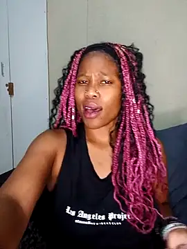 PerfectionBerrie online show from December 15, 5:28 pm