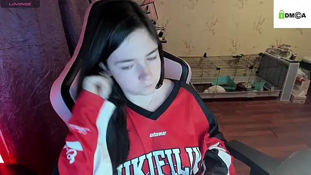 Crazy forest fairy online show from October 10, 9:47 pm