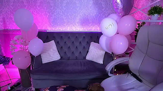 Snapshot of GabbieJay chatting on February 22, 2:04 pm GabbieJay online show from February 22, 2:04 pm