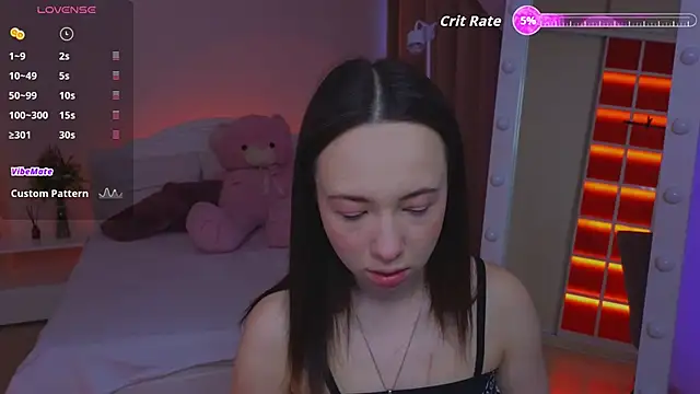 Hayle Hill online show from April 14, 1:22 am