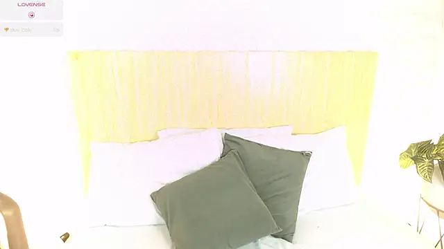 indara30 online show from December 7, 12:56 pm