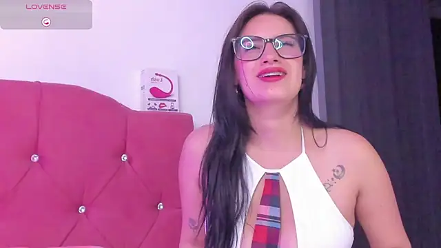 LucianaTomson online show from December 21, 1:46 am