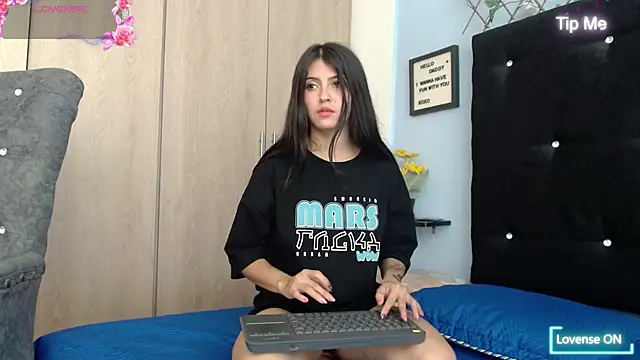 Snapshot of evatits_1 chatting on November 30, 1:59 pm evatits 1 online show from November 30, 1:59 pm