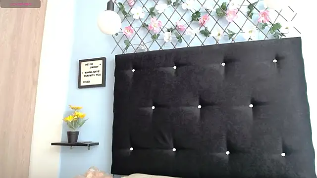 Snapshot of evatits_1 chatting on February 27, 1:33 pm evatits 1 online show from February 27, 1:33 pm