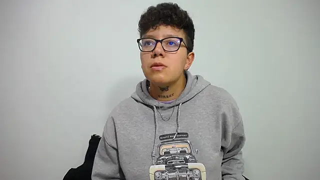alex noa online show from February 1, 1:34 am