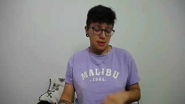 alex noa online show from February 4, 7:33 pm