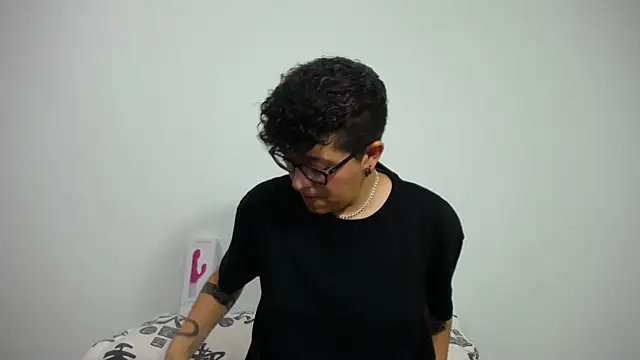 alex noa online show from February 7, 7:27 pm
