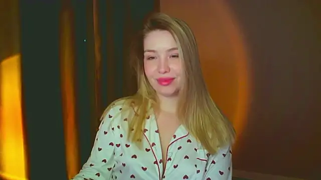 mia raspberrie online show from December 26, 2:12 am