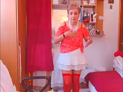 Snapshot of Victoria5643 chatting on November 22, 8:57 am Victoria5643 online show from November 22, 8:57 am