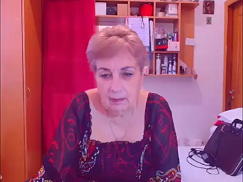 Snapshot of Victoria5643 chatting on December 21, 7:59 am Victoria5643 online show from December 21, 7:59 am