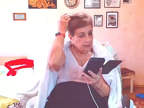 Snapshot of Victoria5643 chatting on February 28, 11:00 am Victoria5643 online show from February 28, 11:00 am