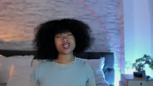 Anneth  M online show from October 17, 8:00 pm