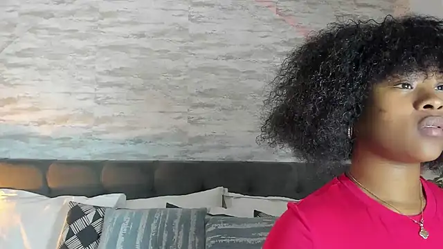 Snapshot of Anneth__M chatting on November 21, 7:45 pm Anneth M online show from November 21, 7:45 pm