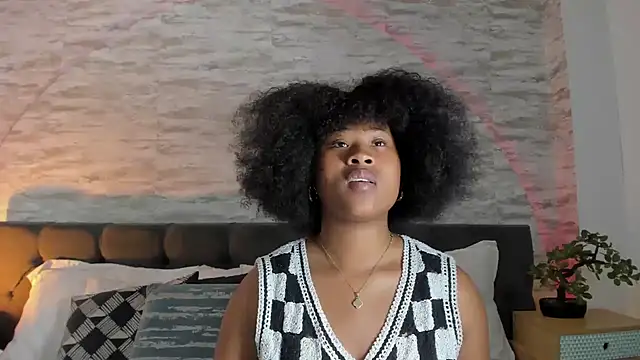 Snapshot of Anneth__M chatting on November 22, 7:46 pm Anneth M online show from November 22, 7:46 pm