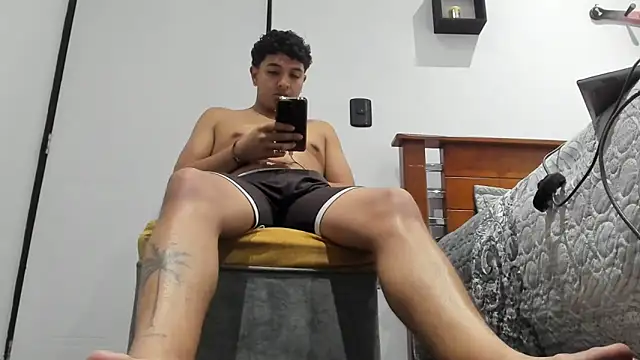 moubli  online show from September 25, 3:10 am