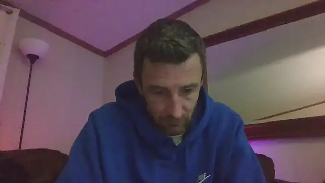 Snapshot of HungStud4You chatting on December 14, 3:51 am HungStud4You online show from December 14, 3:51 am