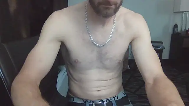 Snapshot of HungStud4You chatting on October 16, 12:11 am HungStud4You online show from October 16, 12:11 am