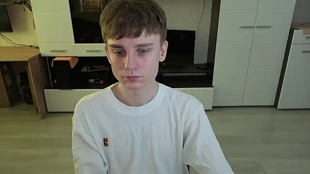 angryzan online show from April 8, 5:07 am