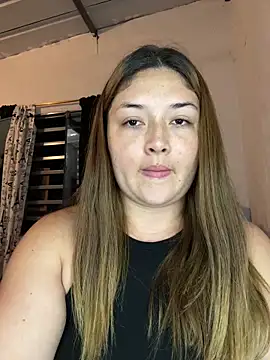 Snapshot of Sofia_Queen17 chatting on February 4, 1:44 am Sofia Queen17 online show from February 4, 1:44 am