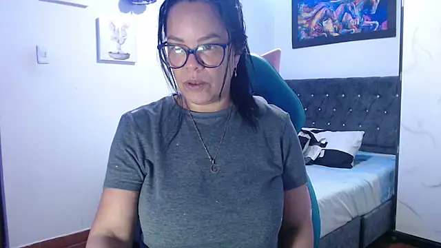 Snapshot of sofia_lopez76 chatting on September 18, 12:51 pm sofia lopez76 online show from September 18, 12:51 pm