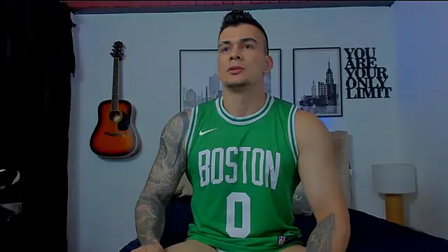 seancarreraa online show from January 10, 8:26 pm