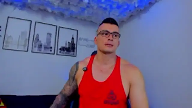 seancarreraa online show from May 21, 9:33 pm