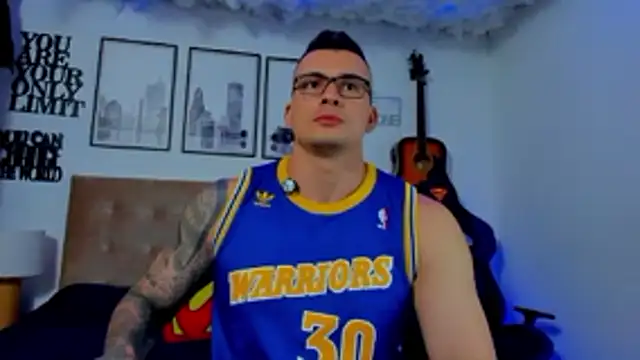 seancarreraa online show from May 24, 9:31 pm
